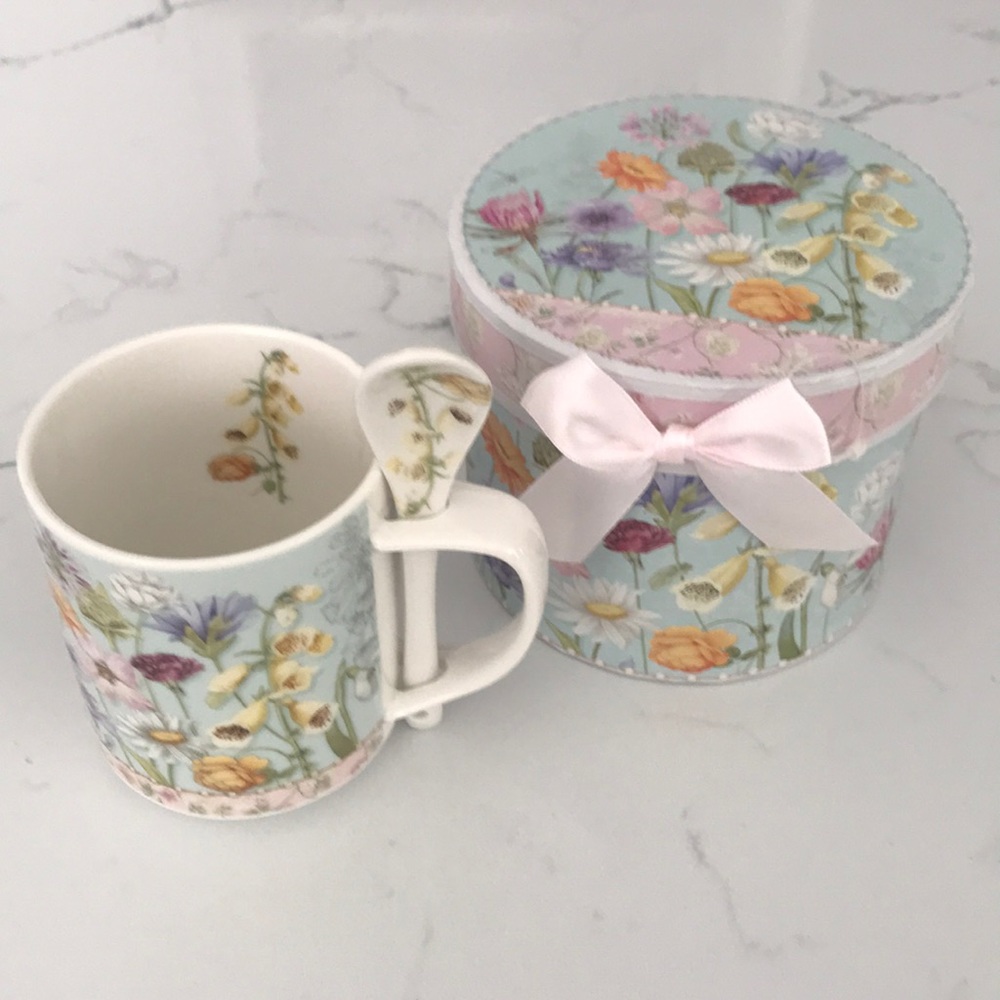 Tea Cup w/ Stir Spoon